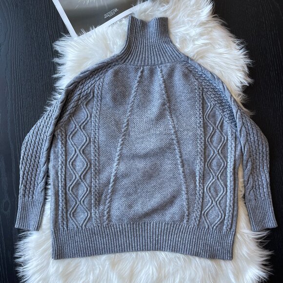 Size XS NWOT Turtleneck Grey Sweater - Picture 1 of 7